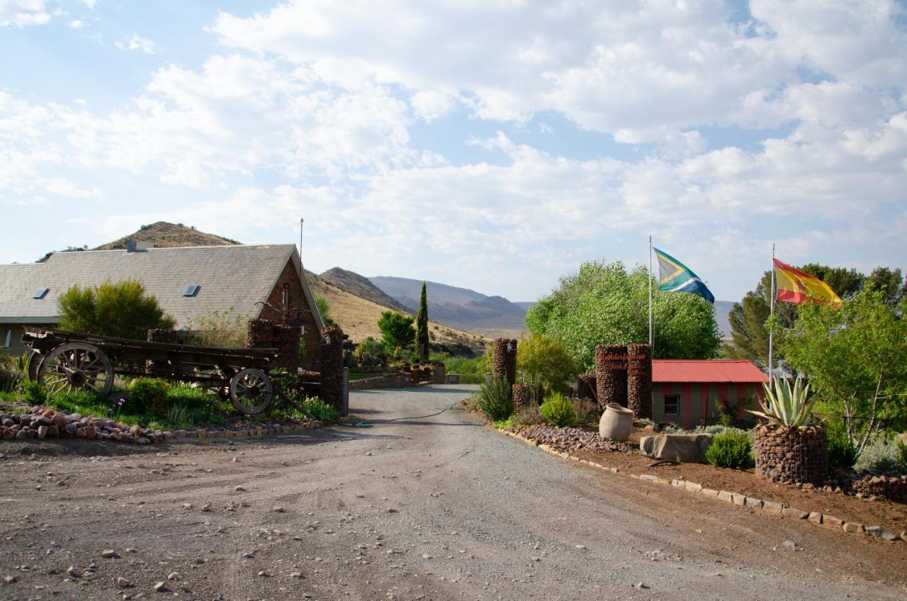 Desert Dew Guest House Hutchinson Экстерьер фото
